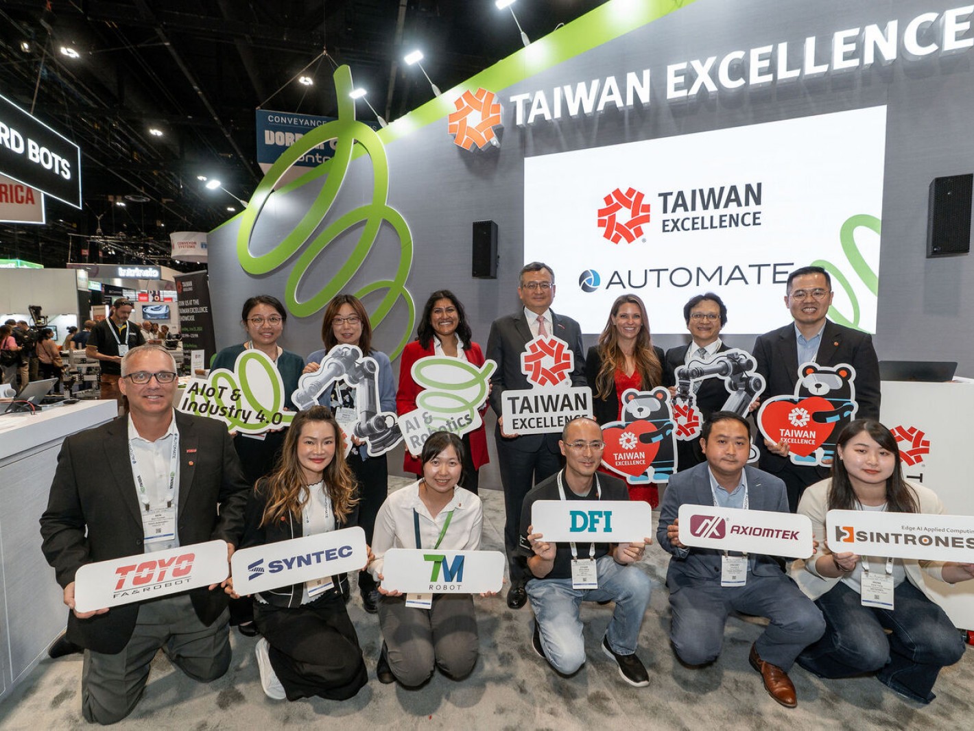 Presenters and special guests at Taiwan Excellence Showcase at AUTOMATE 2026