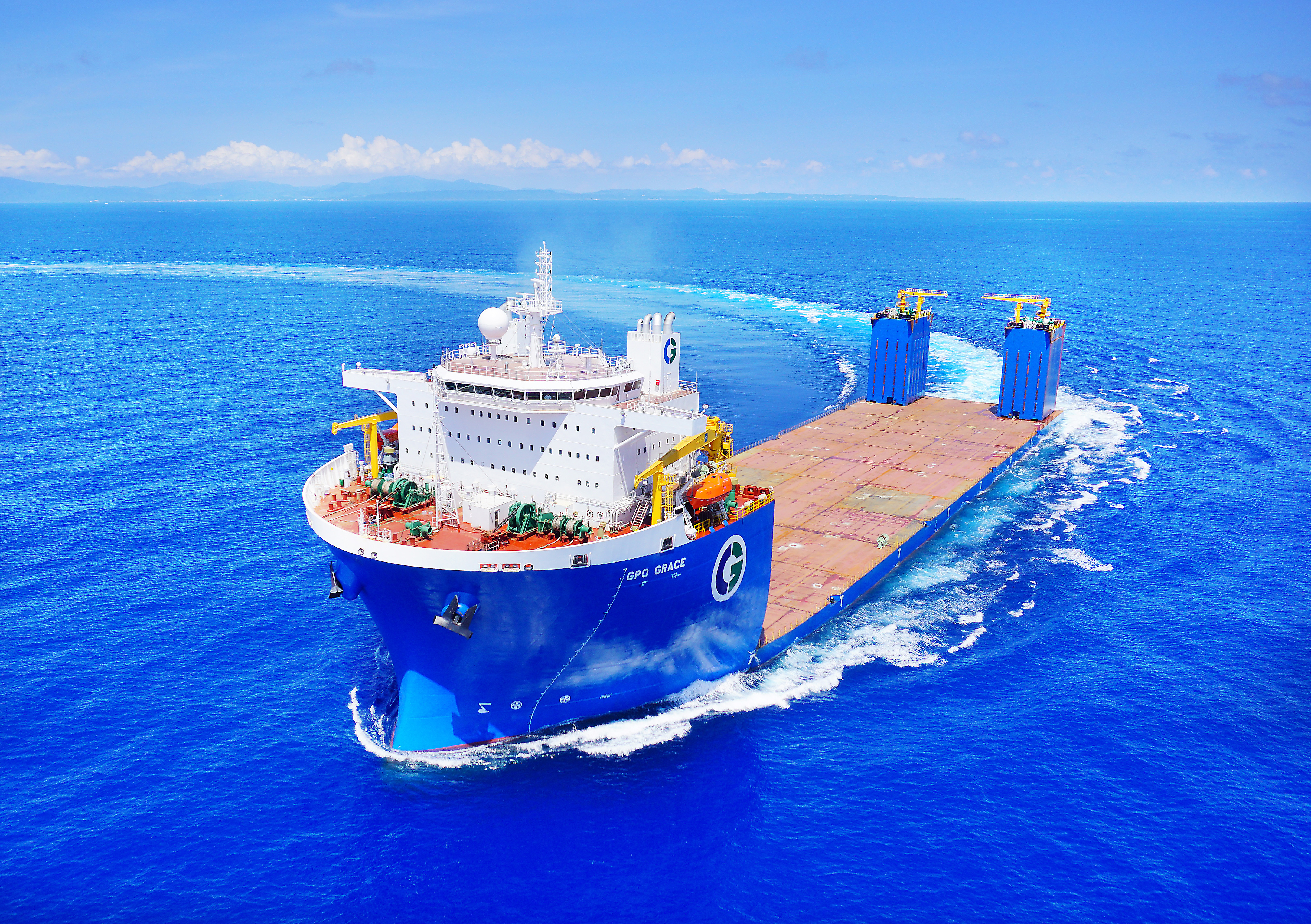 65,000 DWT Semi-submersible Deck Cargo/Heavy Lift Carrier