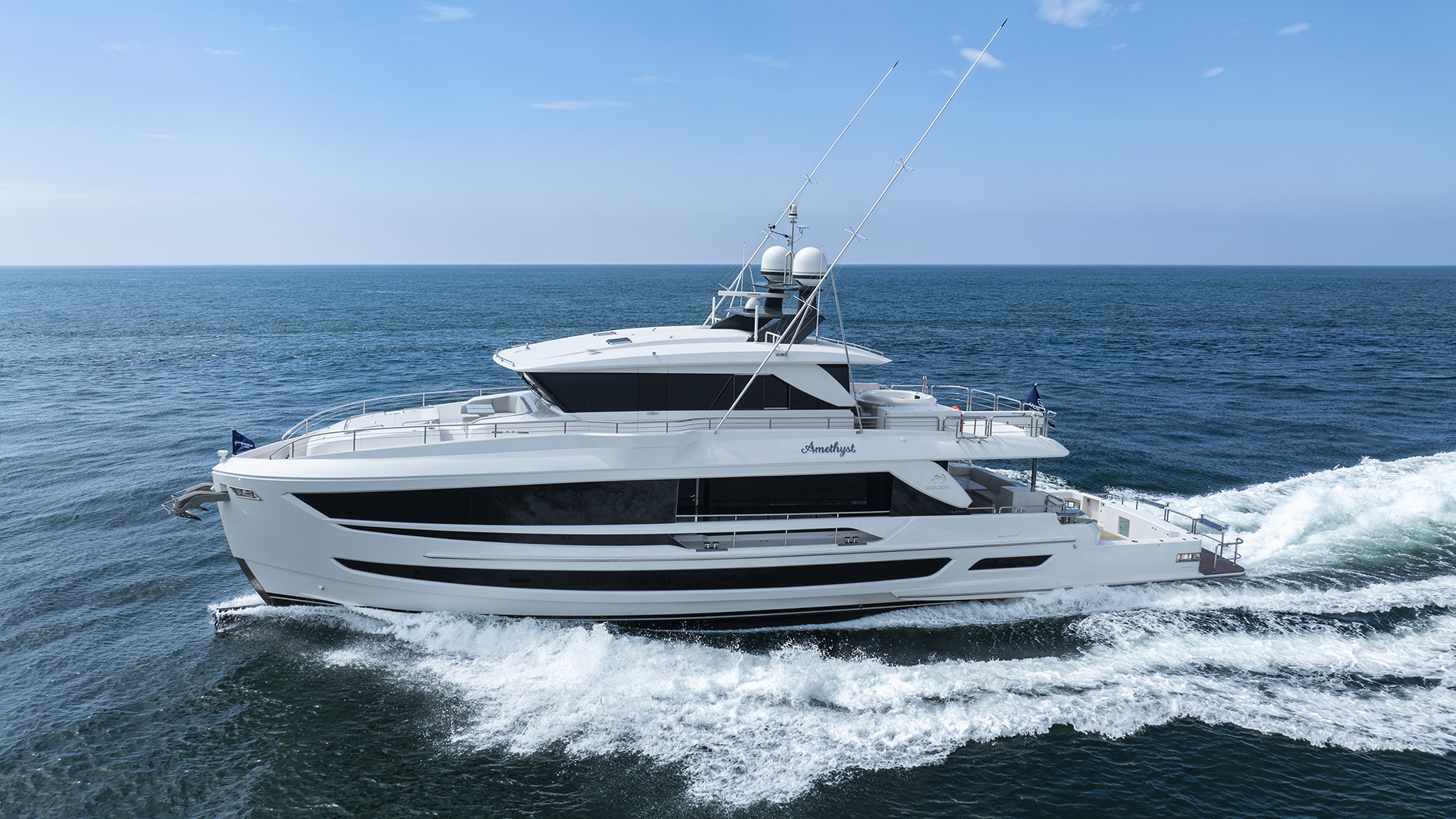 80 feet Luxury motor yacht