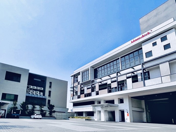 【長瑜】以創新與匠心,開創縫紉設備新時代